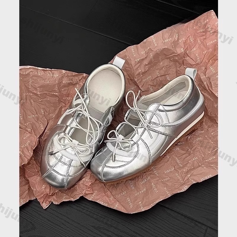 Sepatu Sneakers Wanita Terbaru - Crossfit Hard ulasan dan harga