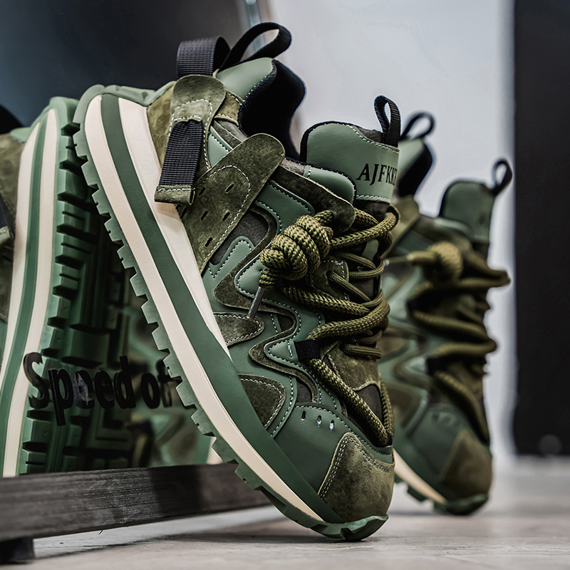Sepatu Pria Olahraga dan Santa - Crossfit Hard ulasan dan harga